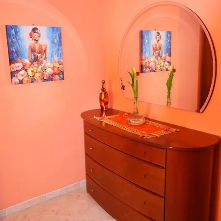 Apartment Alecarly *