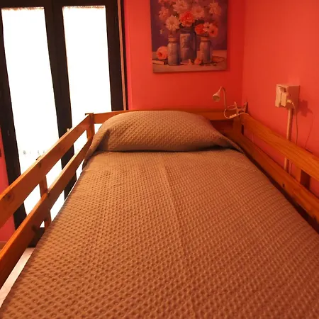 Alecarly Apartment *